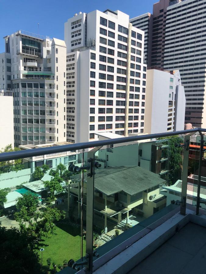 Dazzle Residence Bangkok Buitenkant foto