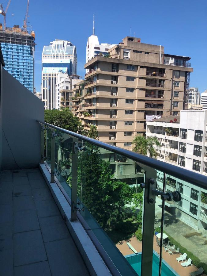 Dazzle Residence Bangkok Buitenkant foto