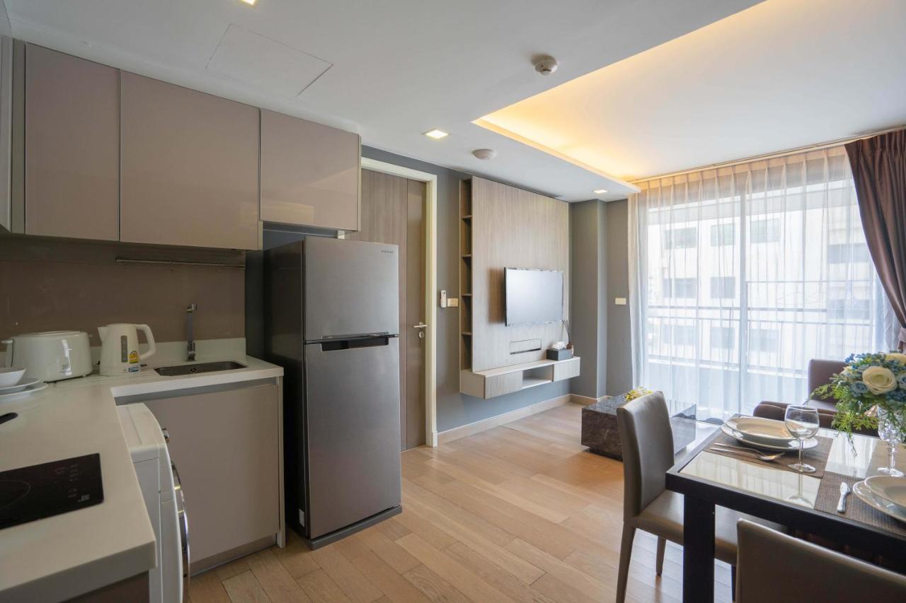 Dazzle Residence Bangkok Buitenkant foto