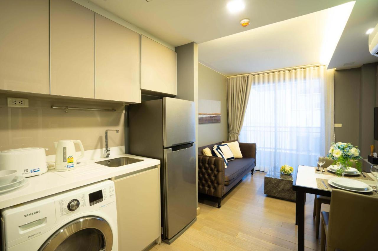 Dazzle Residence Bangkok Buitenkant foto