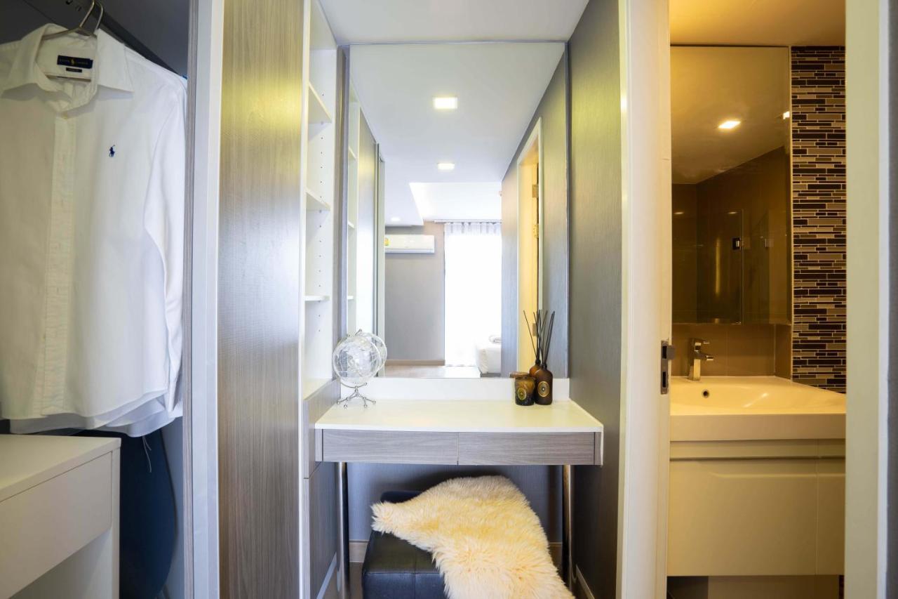 Dazzle Residence Bangkok Buitenkant foto