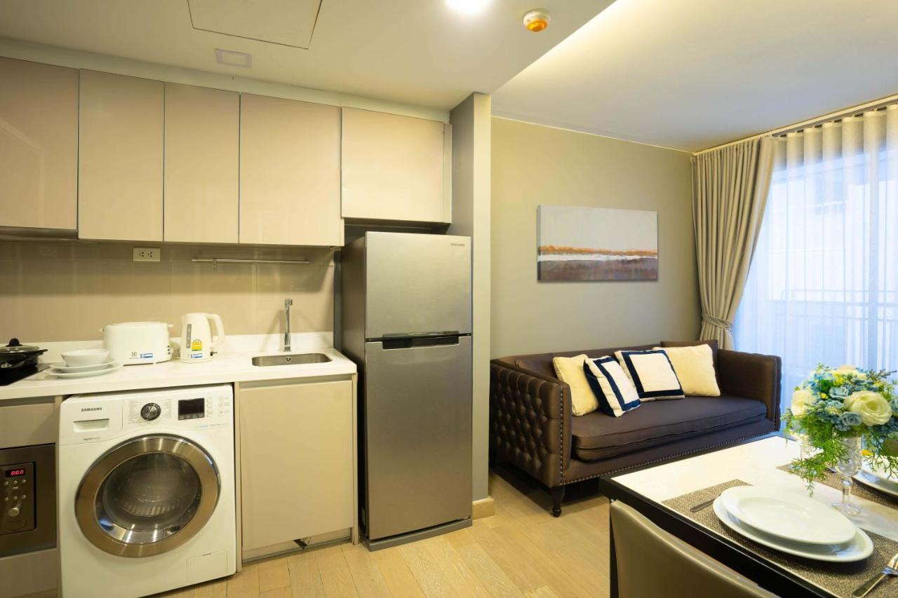 Dazzle Residence Bangkok Buitenkant foto