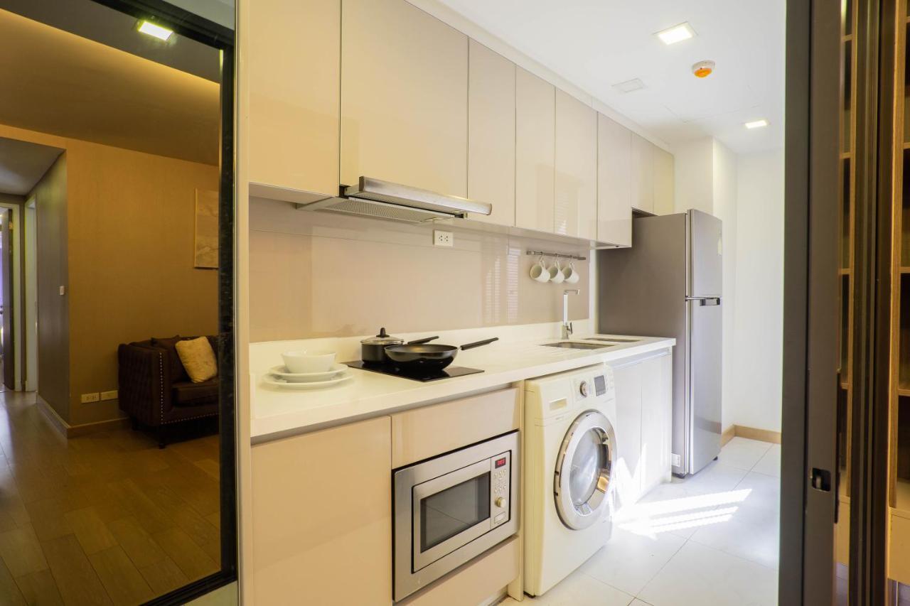 Dazzle Residence Bangkok Buitenkant foto