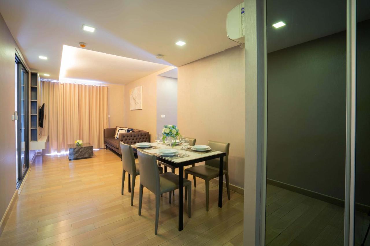 Dazzle Residence Bangkok Buitenkant foto