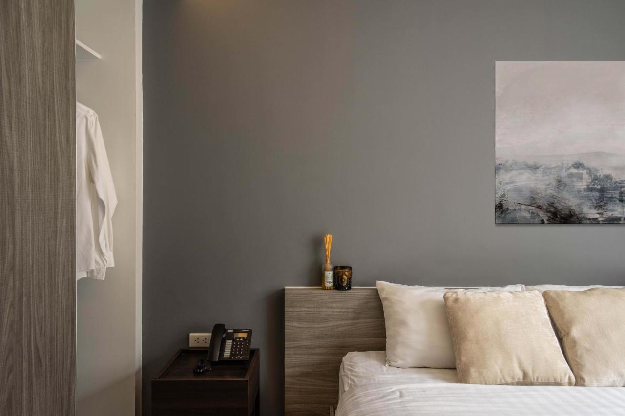 Dazzle Residence Bangkok Buitenkant foto