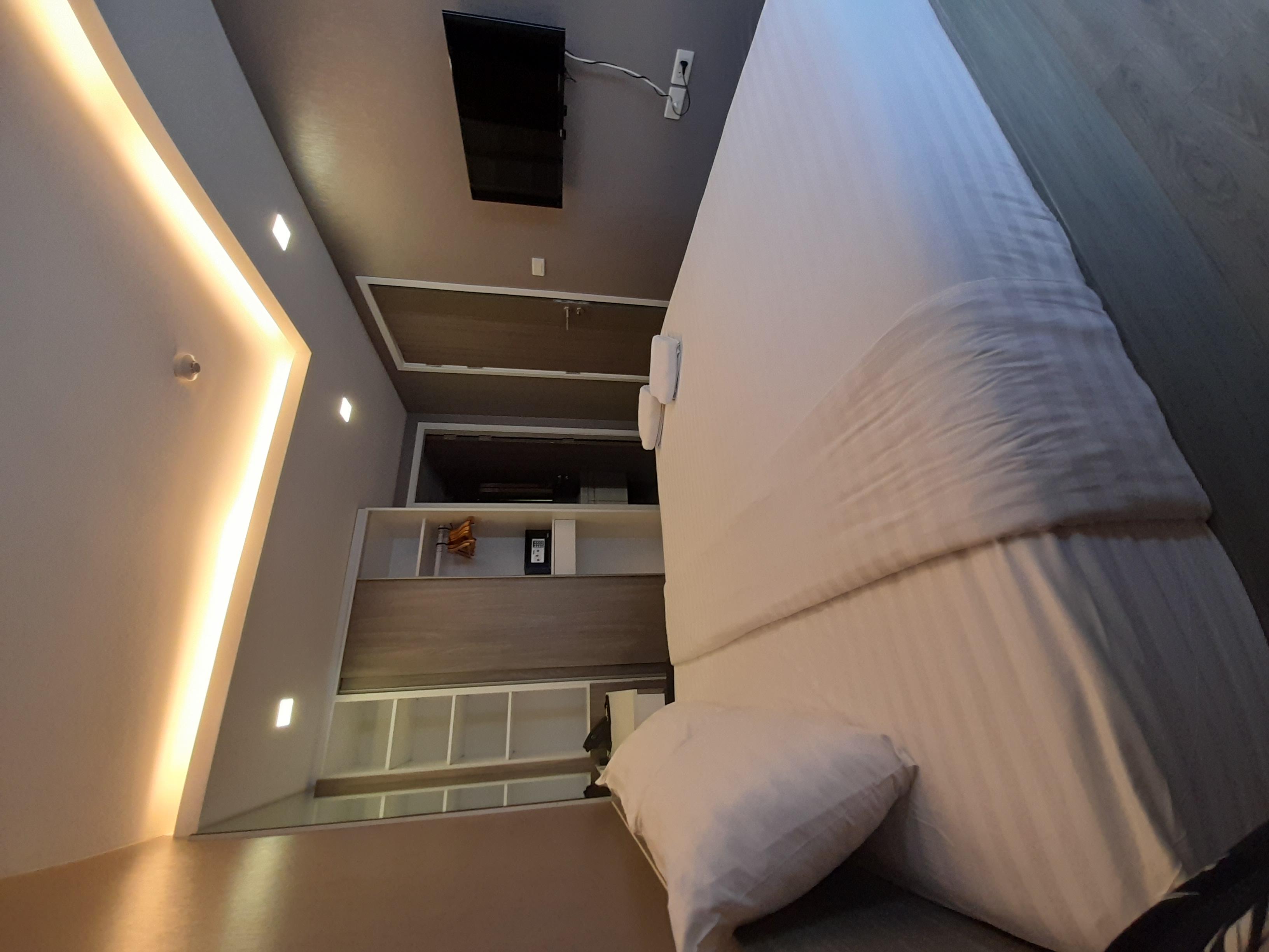Dazzle Residence Bangkok Buitenkant foto