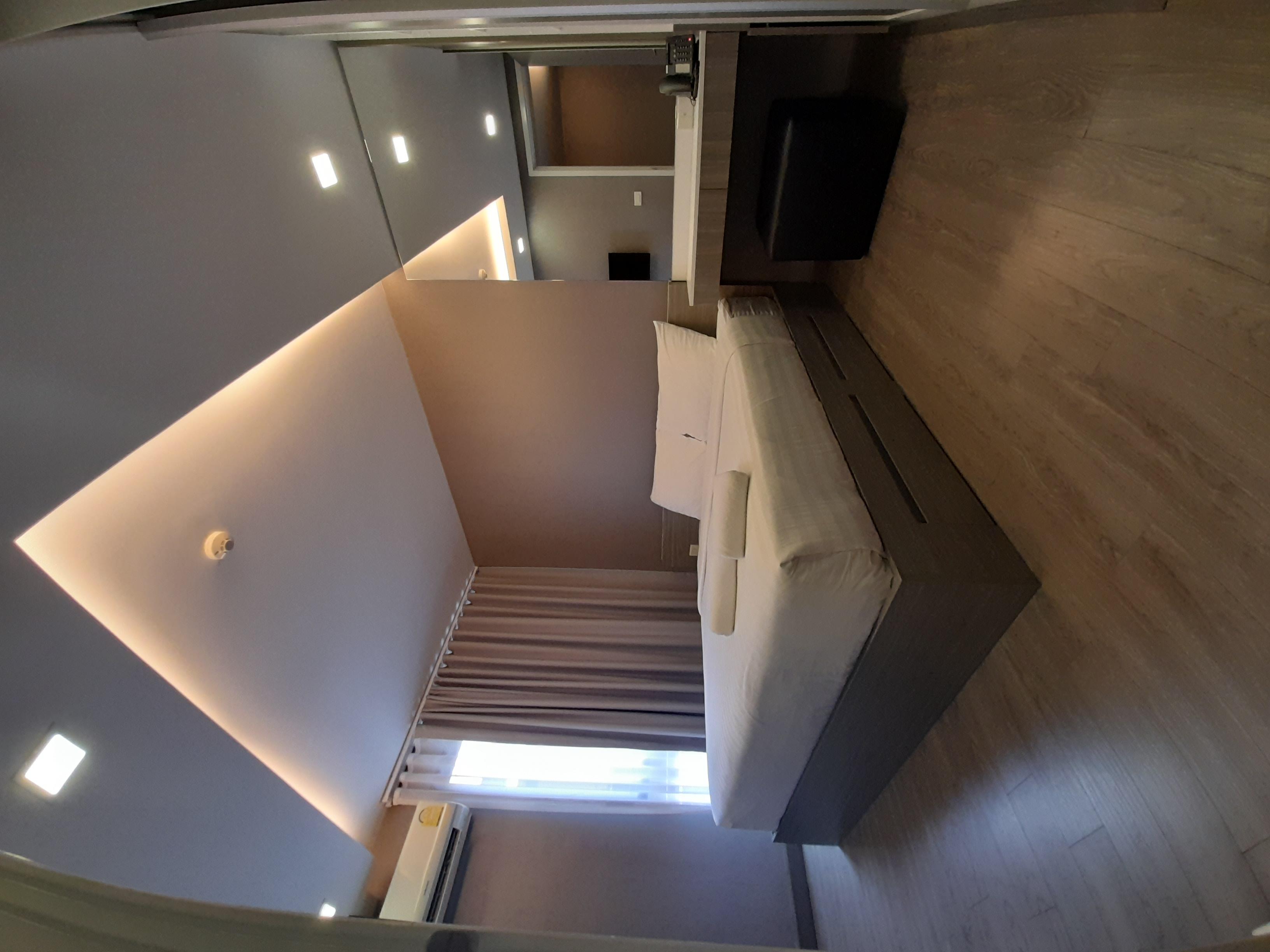 Dazzle Residence Bangkok Buitenkant foto