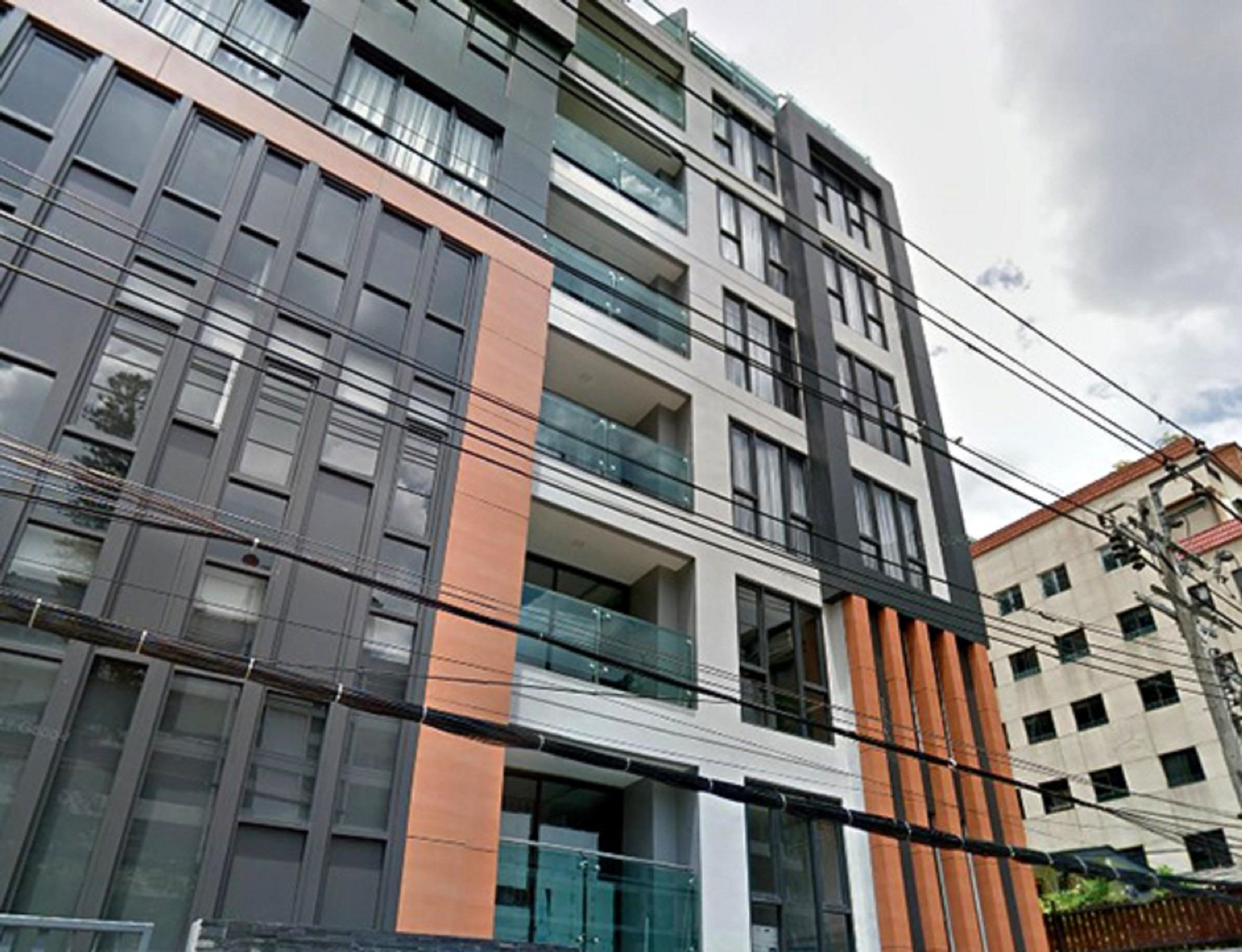 Dazzle Residence Bangkok Buitenkant foto